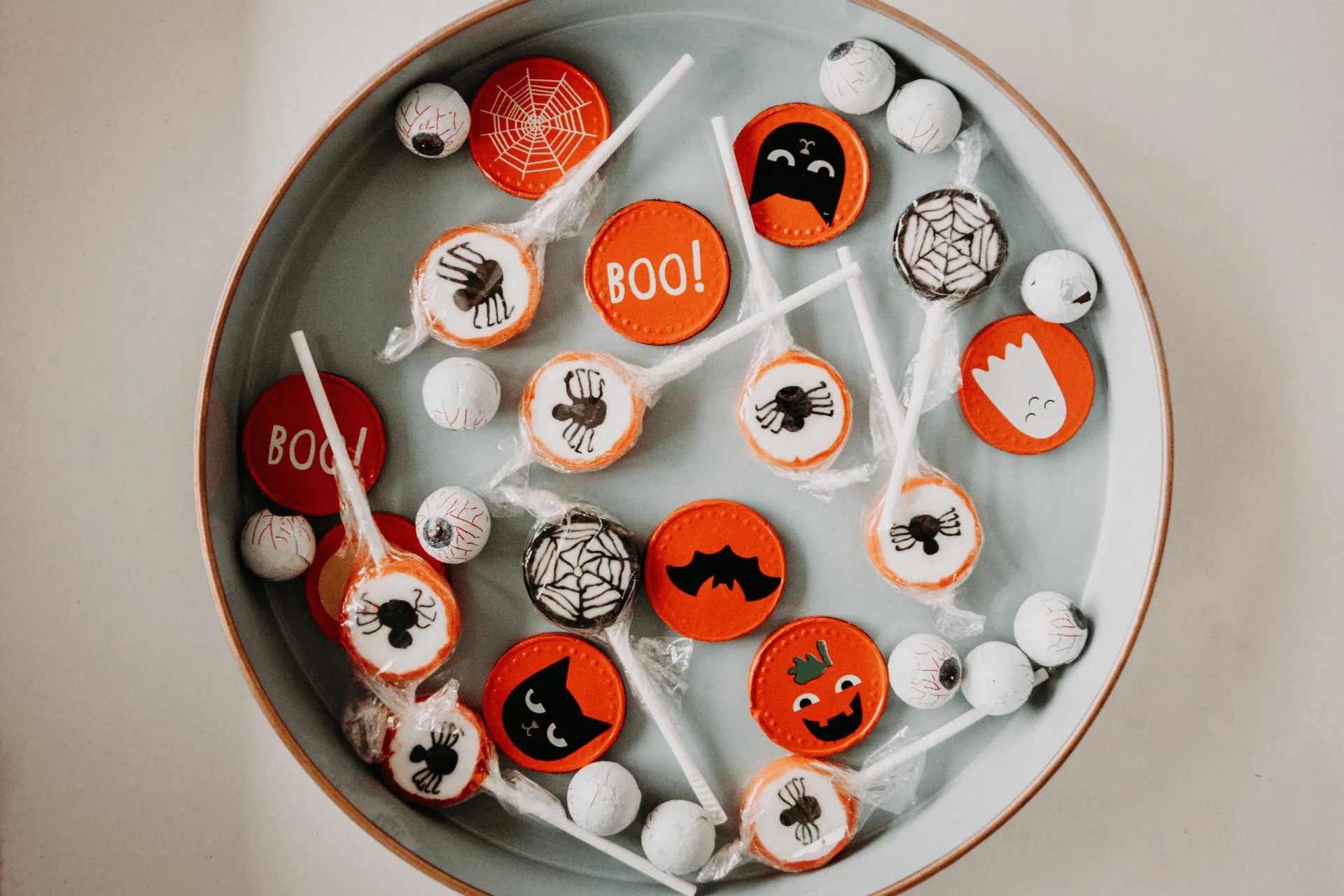 5 Dental tips for a healthy halloween mouth